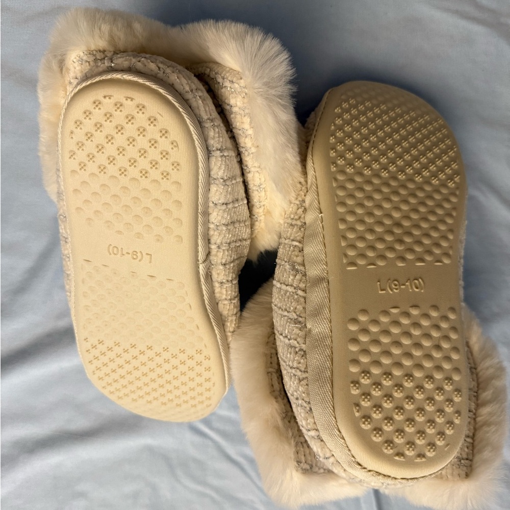 Cozy Cream Women's Slippers